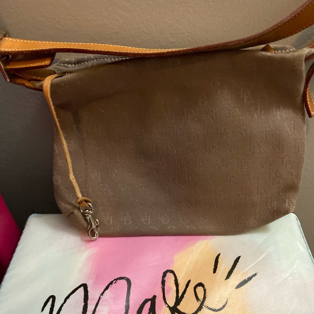 Dooney & Bourke